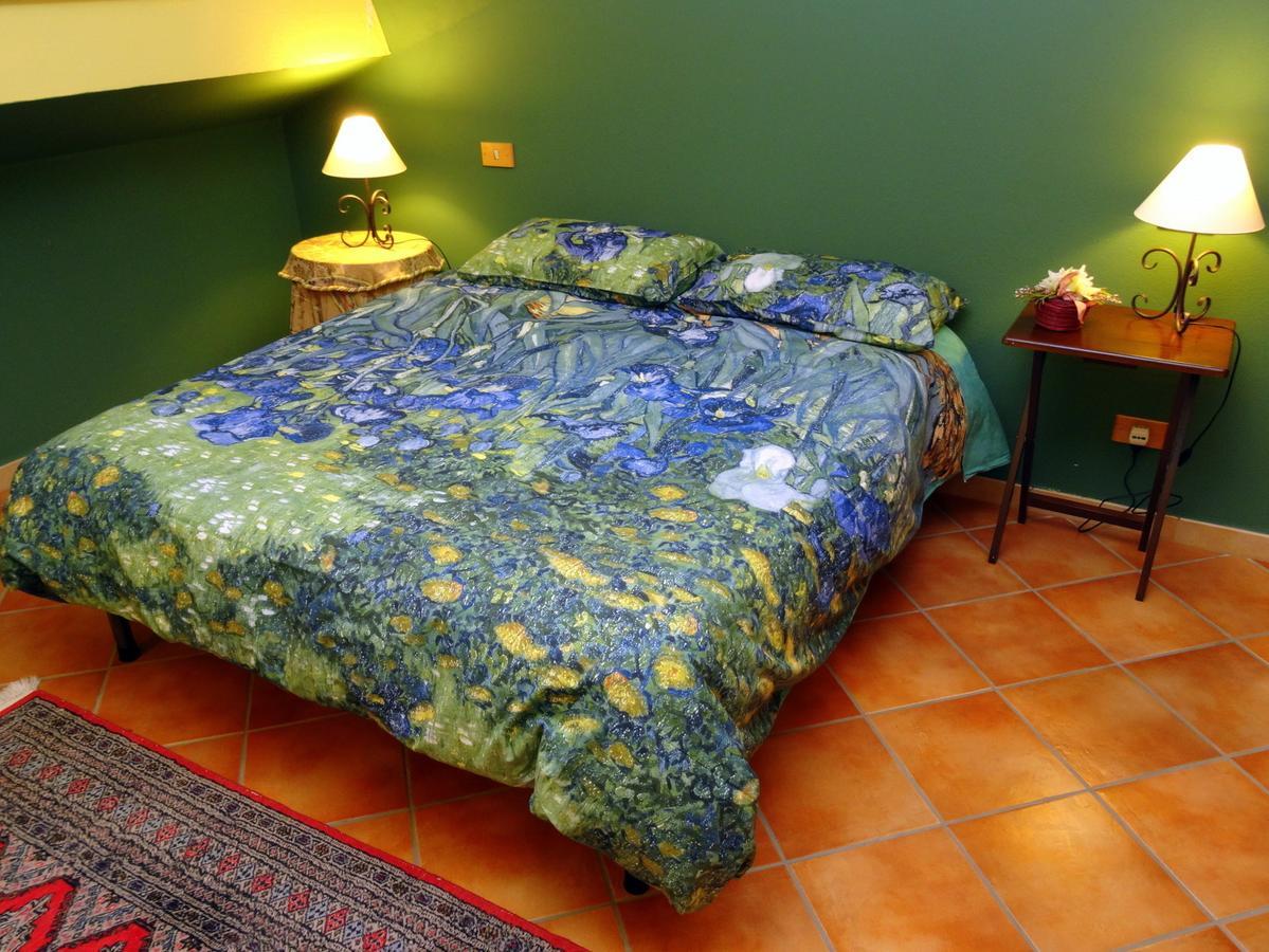 Bb Doliahouse Bed & Breakfast Dolianova Oda fotoğraf