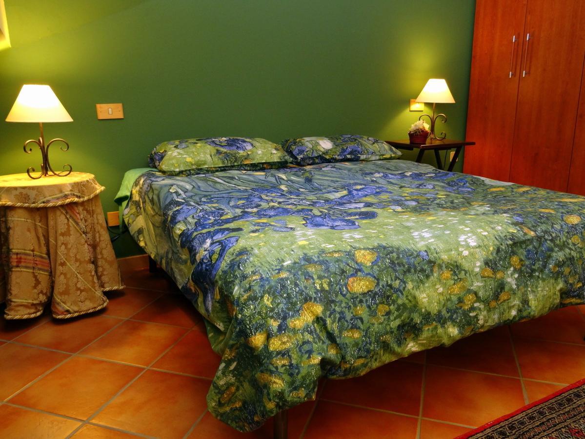 Bb Doliahouse Bed & Breakfast Dolianova Oda fotoğraf